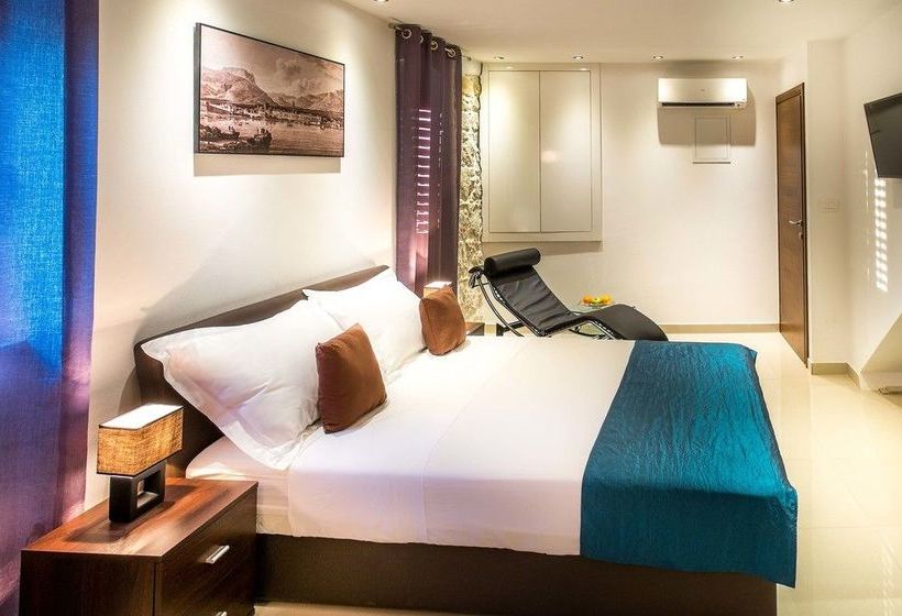 Split Oasis Apartments