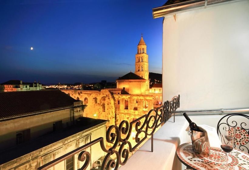 Bed and Breakfast La Porta Luxury Rooms 12