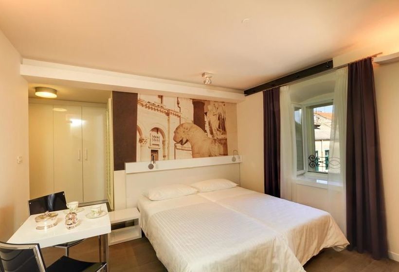 Bed and Breakfast La Porta Luxury Rooms 2