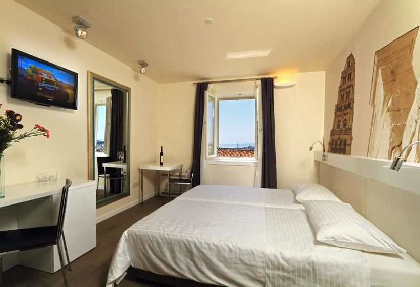 Bed and Breakfast La Porta Luxury Rooms 6