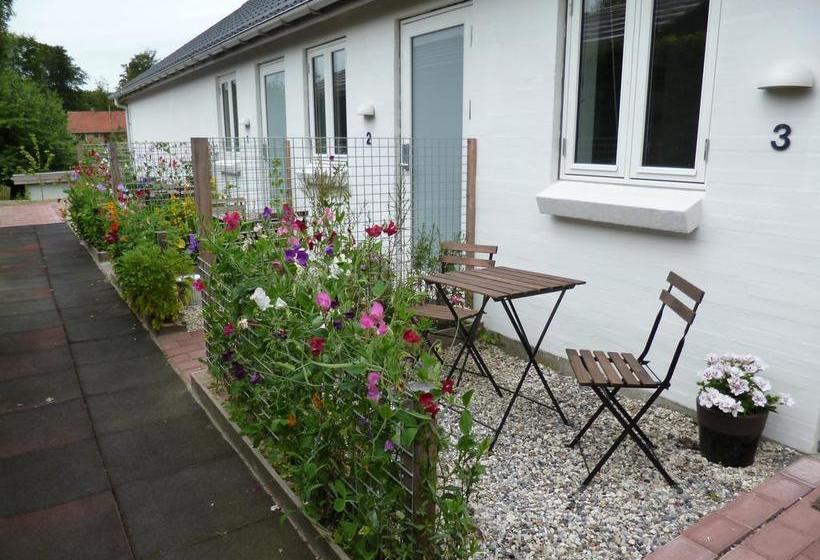 Bed and Breakfast EngholmBB 16