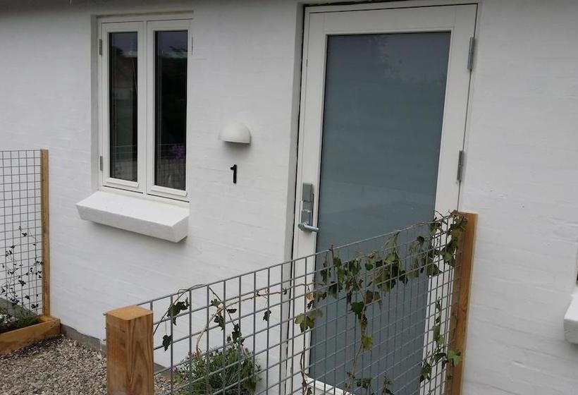 Bed and Breakfast EngholmBB 6