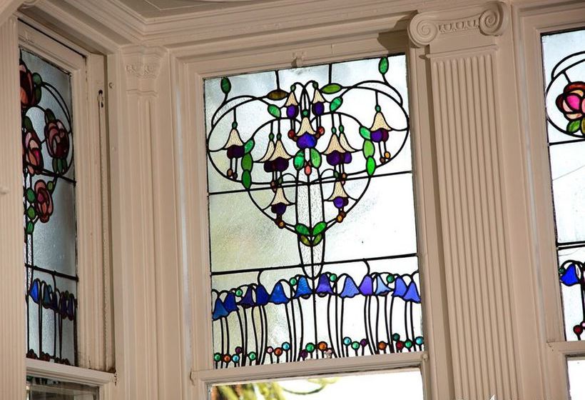 Drummonds Hotel & Steakhouse