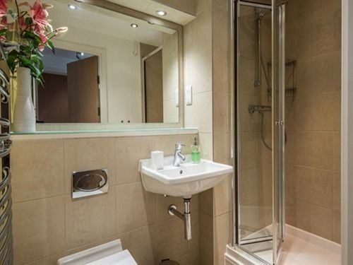 Stylish Downtown Apartment