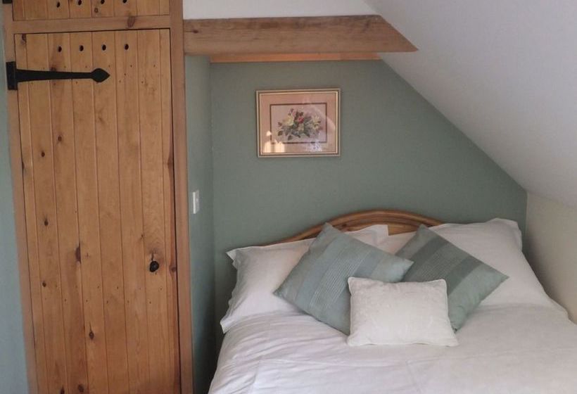 Bed and Breakfast Latchetts Cottage 9