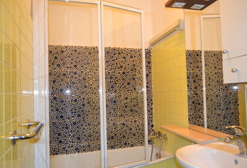 Goldfisch Apartment Vienna Opera House