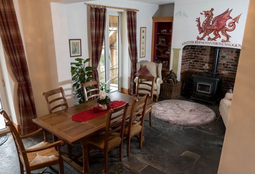 Bed and Breakfast Cwmllechwedd Fawr 3