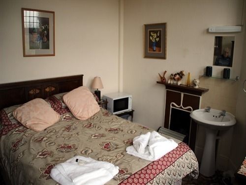 Bed and Breakfast Penkerris 11