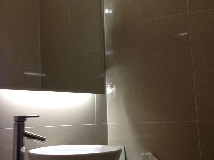 Pension (Hôtel basse catégorie) The Esplanade 12