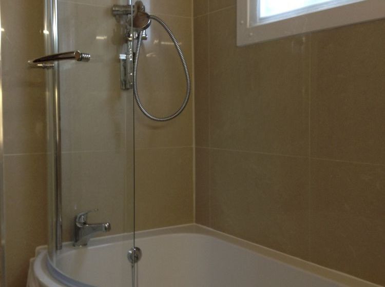 Pension (Hôtel basse catégorie) The Esplanade 15