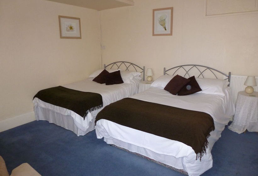 Pension (Hôtel basse catégorie) The Esplanade 5