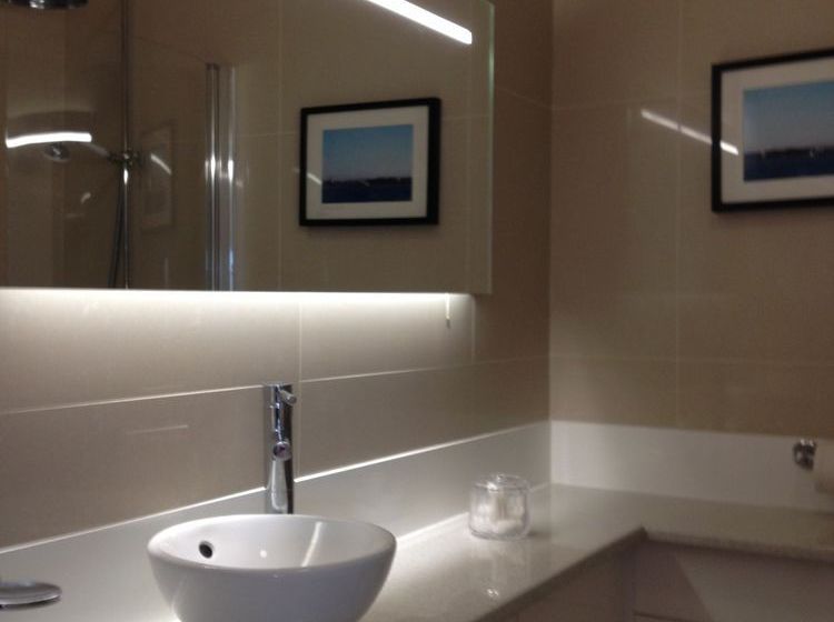 Pension (Hôtel basse catégorie) The Esplanade 8