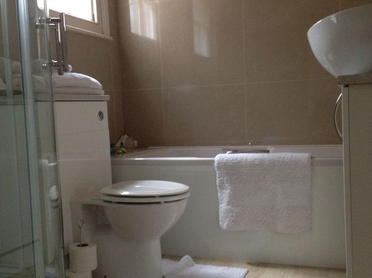 Pension (Hôtel basse catégorie) The Esplanade 9