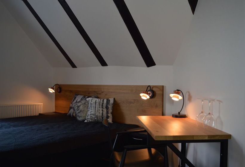 Bed & Breakfast Femhøj 6