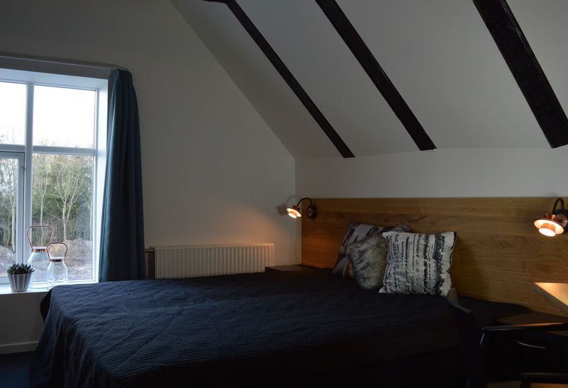 Bed & Breakfast Femhøj 8