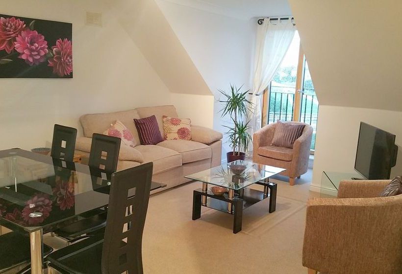 The Luxurious Riverside Peymans 11