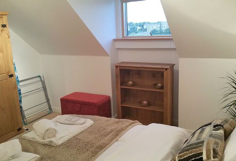 The Luxurious Riverside Peymans 4