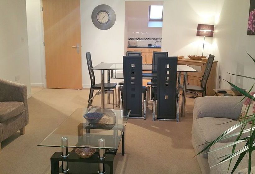 The Luxurious Riverside Peymans 8