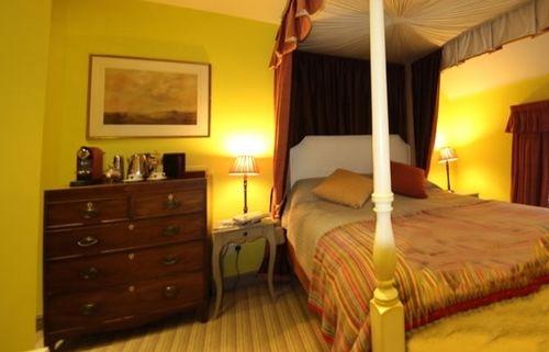 Woundales Farmhouse Bed And Breakfast 2