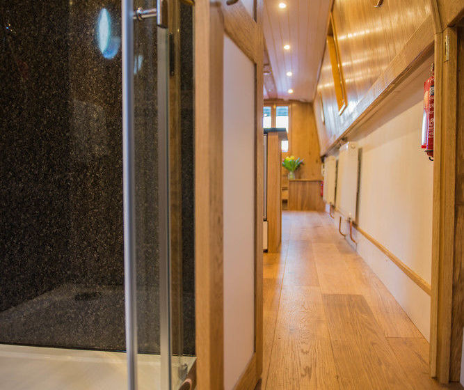 Hôtel Narrowboat Puzzle 4