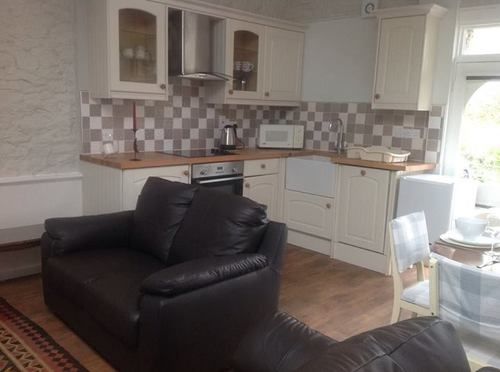 Four Seasons Bed And Breakfast 8