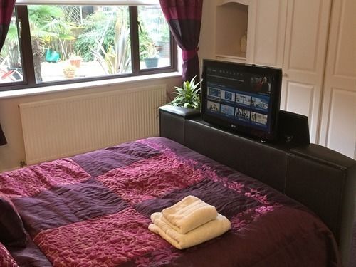 Bed and Breakfast Woodpaddock B And B 9