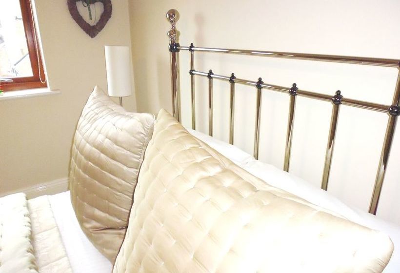 11 Talbot Court Apartment