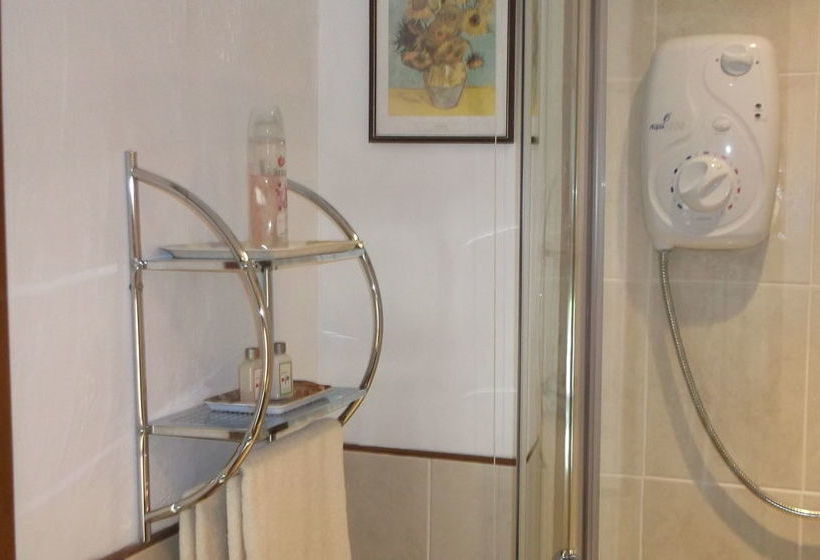 Bed & Breakfast Holly Tree Cottage 13