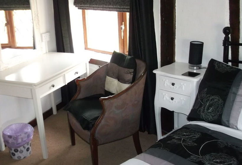 Bed & Breakfast Holly Tree Cottage 5