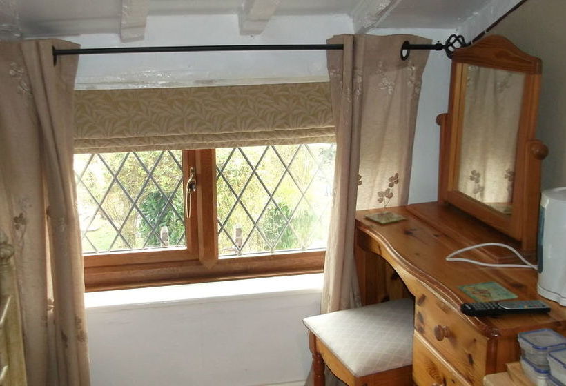 Bed & Breakfast Holly Tree Cottage 7