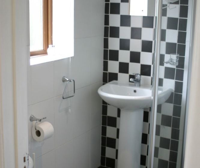 Yew Tree Bed And Breakfast 10