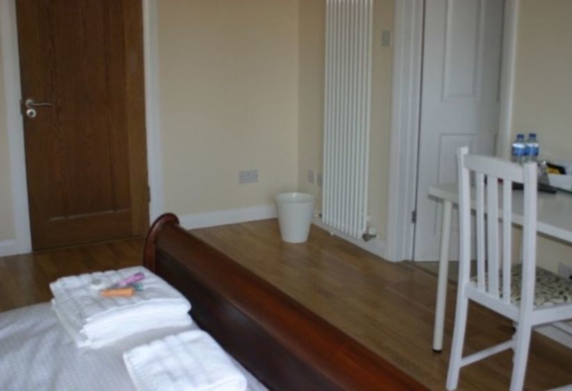 Yew Tree Bed And Breakfast 4