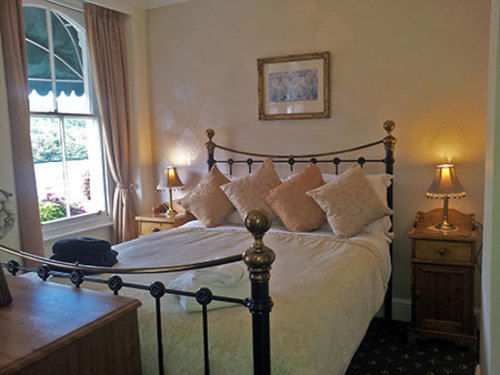 Pensión Dolphin House 8