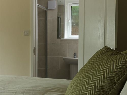 Amberwood Bed And Breakfast 4