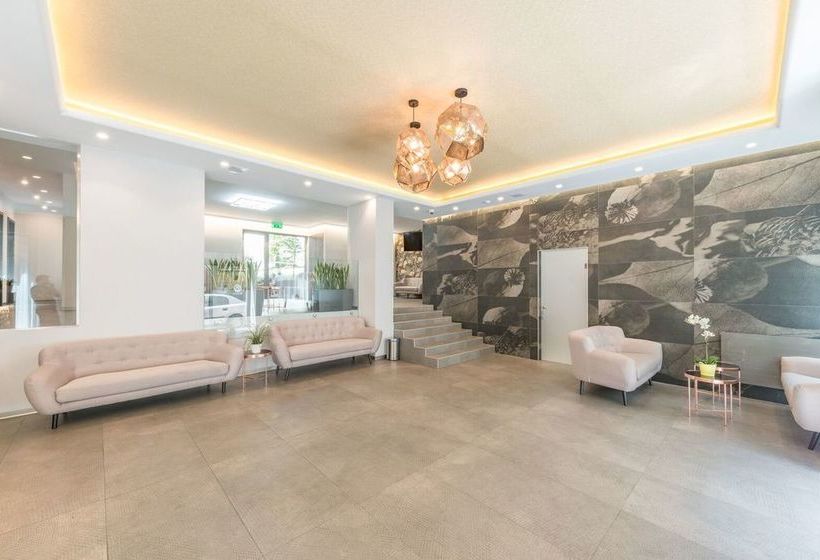 Maple Tree Apartments