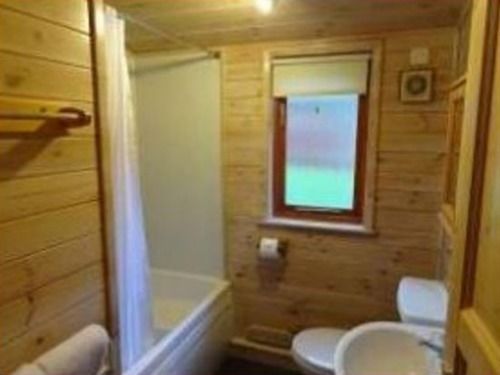 The Log Cabin Glebe Farm 5