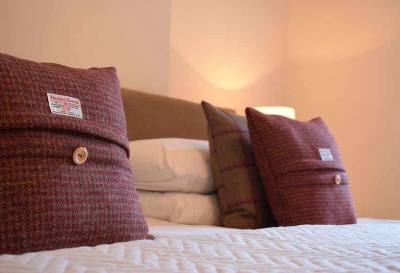 Harrogate Elite Living 11