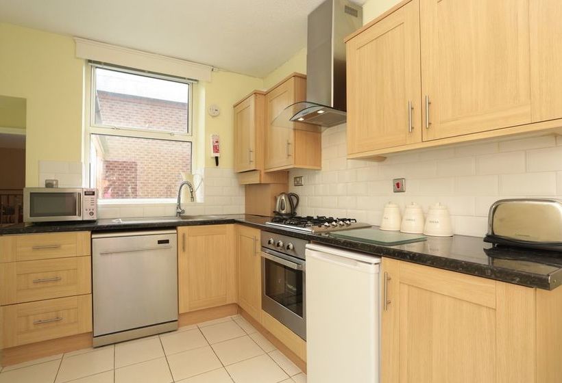 Harrogate Elite Living 18