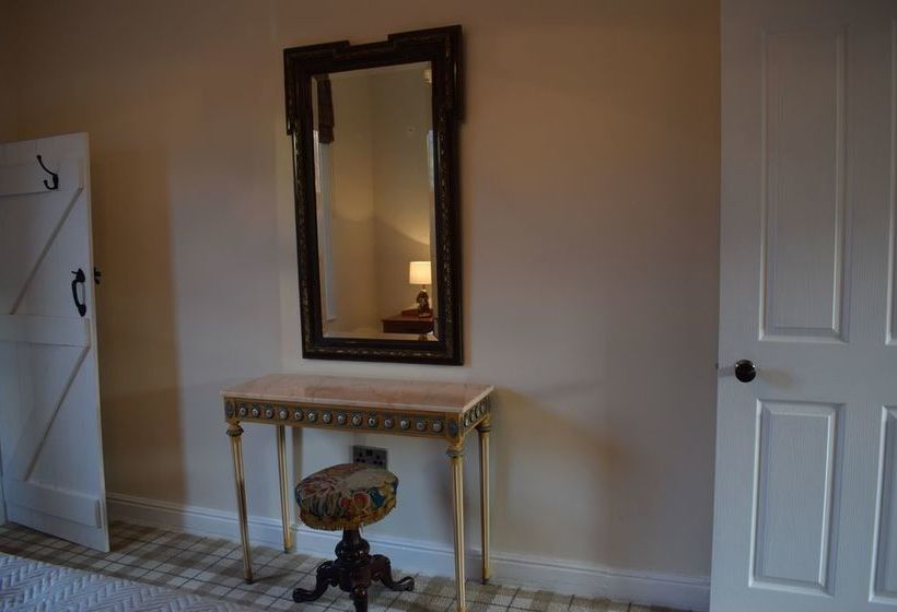 Harrogate Elite Living 9