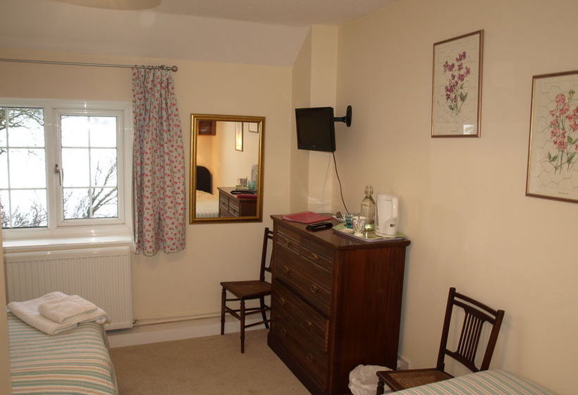 Cleaver Cottage Bed & Breakfast 5