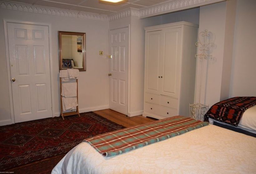 Hotel Grey Stones Bunk House