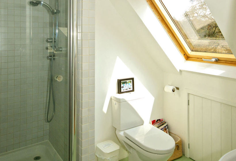 Leyland Country House 1