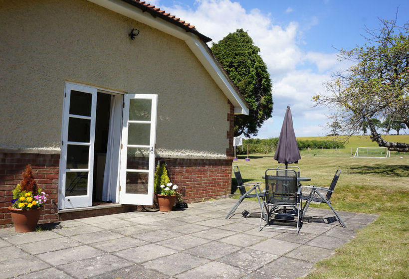 Leyland Country House 16