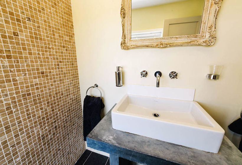 Leyland Country House 5