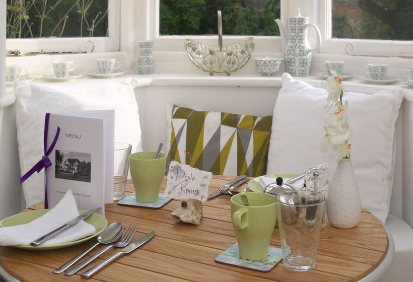 Leyland Country House 8