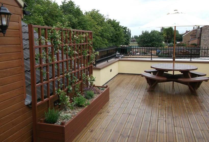 Hotel The Elm Tree Inn 12