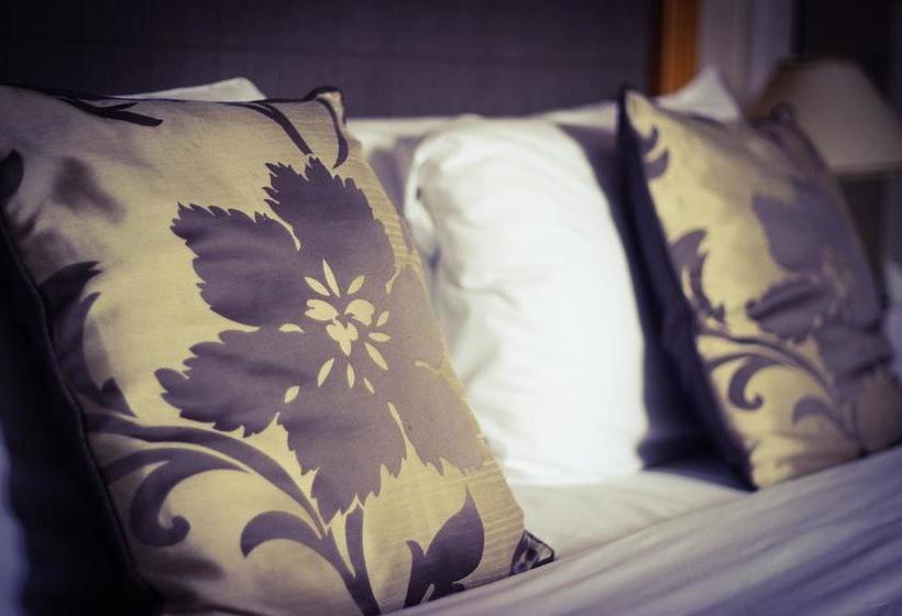 Hotel Queens Court 11