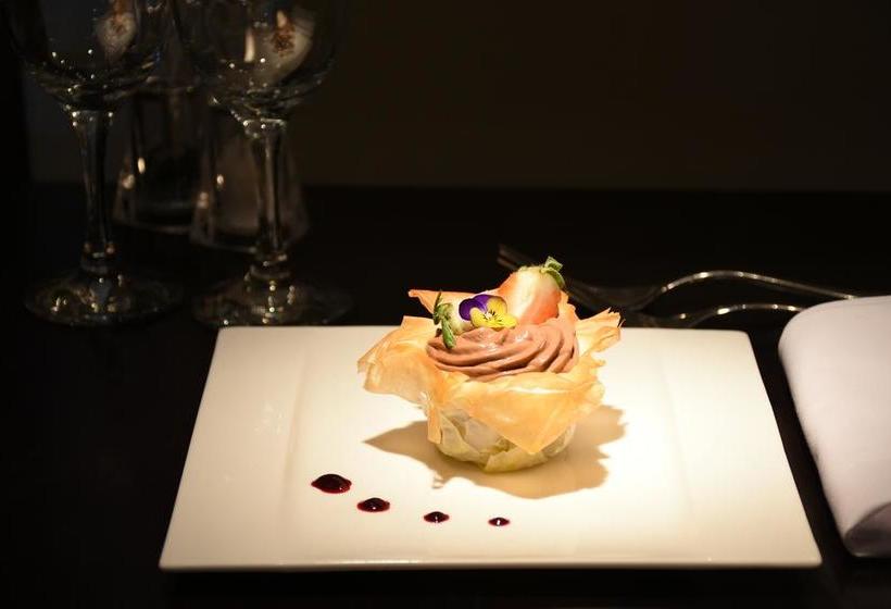 Hotel Queens Court 15