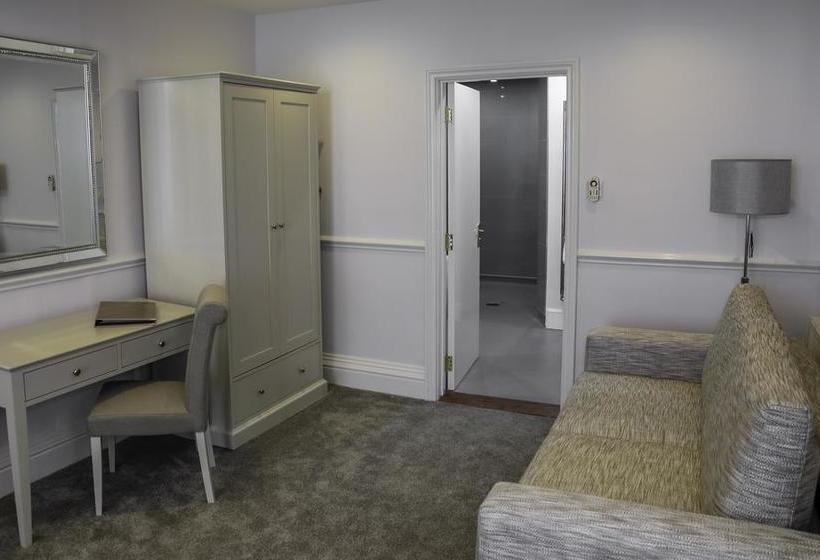 Hotel Queens Court 2