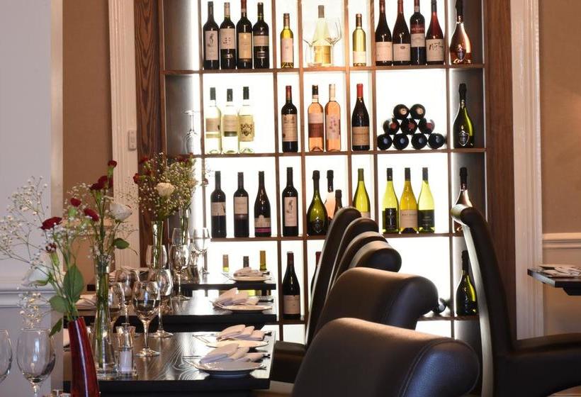 Hotel Queens Court 5